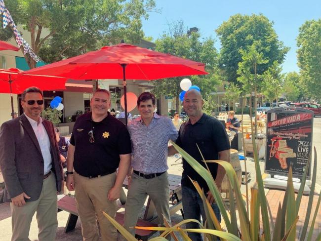 Bistro Vida Welcomes Menlo Park Police Chief David Norris